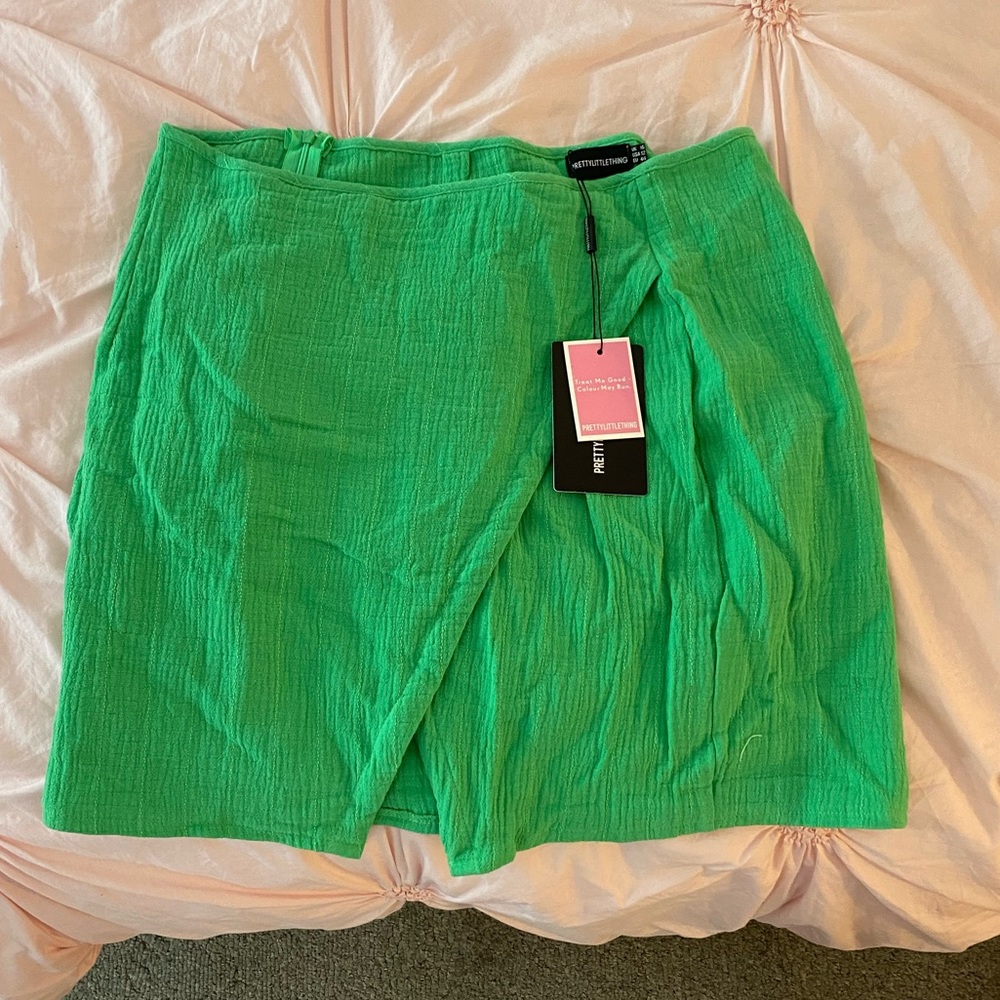 Bright green waffle wrap mini skirt